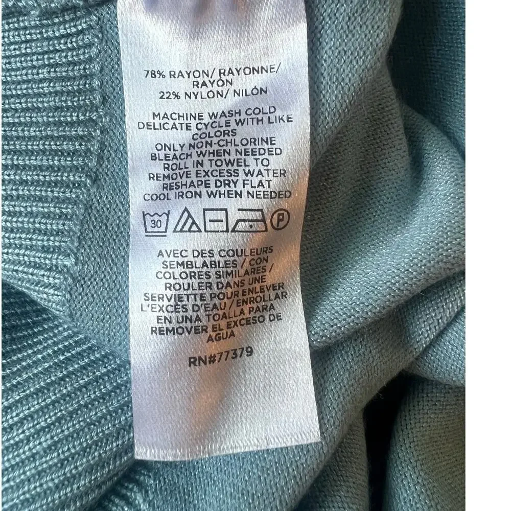 Ann Taylor Seasonless Button Cuff Sweater, Medium, Light Blue, Office, Classic - Picture 10 of 10